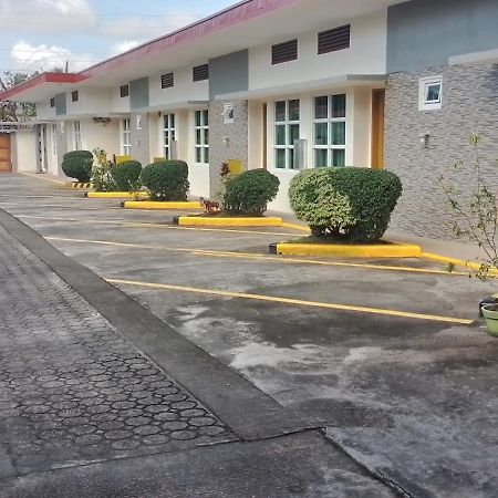Alinchlo Hotel Legazpi Εξωτερικό φωτογραφία