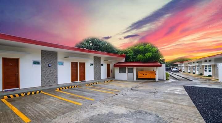 Alinchlo Hotel Legazpi Εξωτερικό φωτογραφία